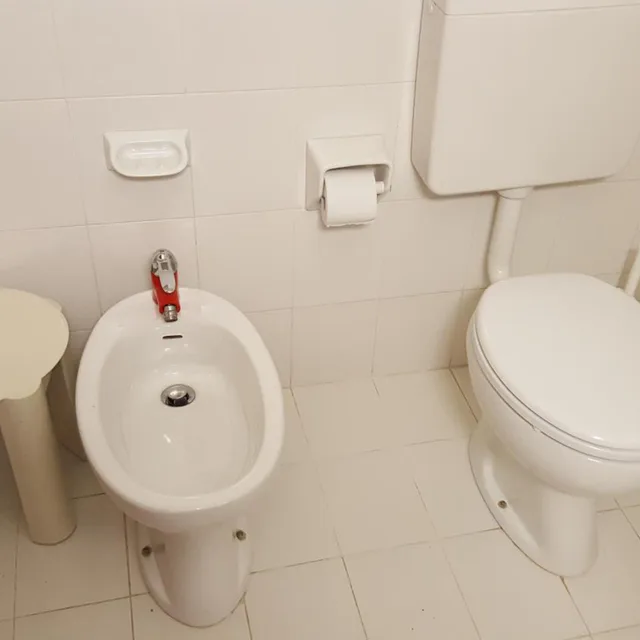 Double Standard, Royal Hotel Garda 6/10
