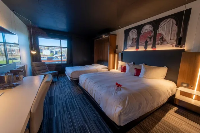 غرفة سوبيريور رباعية، Grand Times Hotel Quebec City Airport 5/10