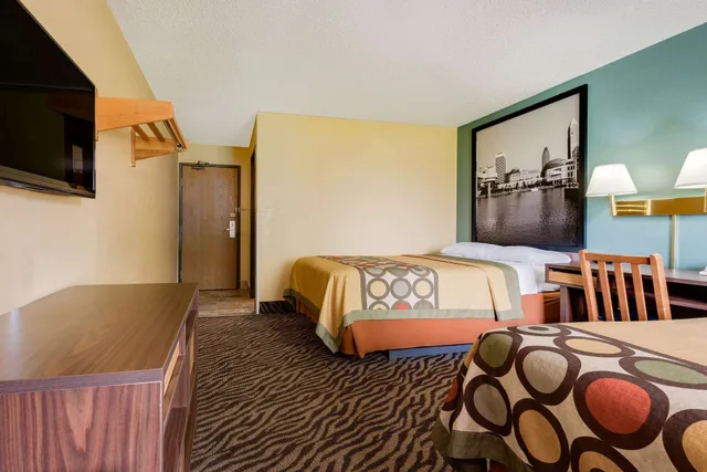 غرفة بسريرين مزدوجين، Super 8 By Wyndham Mentor/Cleveland Area 1/7