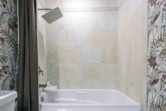 غرفة بسرير كوين، The Red Coach Inn 7/10