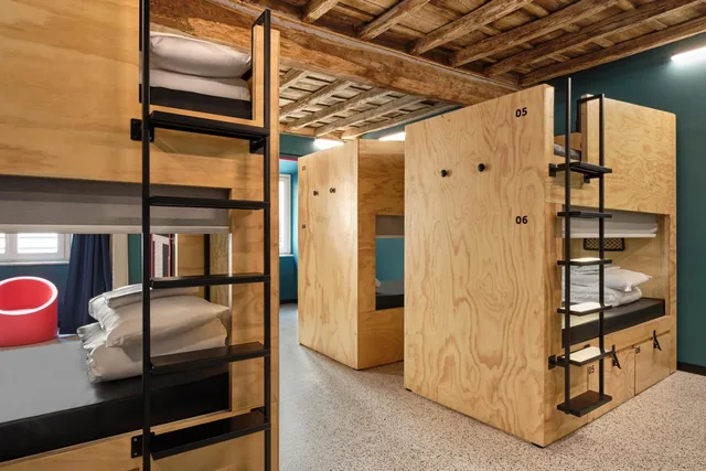 Private, Mixed Dorm, 6 Bunk Beds، Jo&Joe Roma 2/2