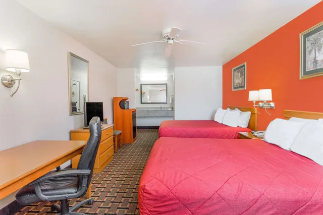 غرفة بسريرين كوين للمدخنين، Ramada Limited San Angelo 1/5