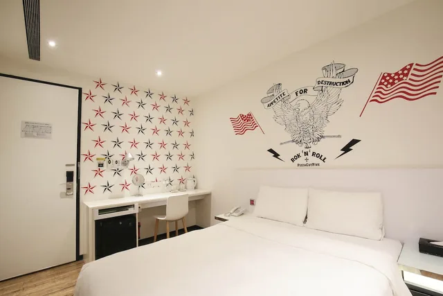 Standard, Double Bed, No Window، CityInn Hotel Plus Ximending Branch 1/10