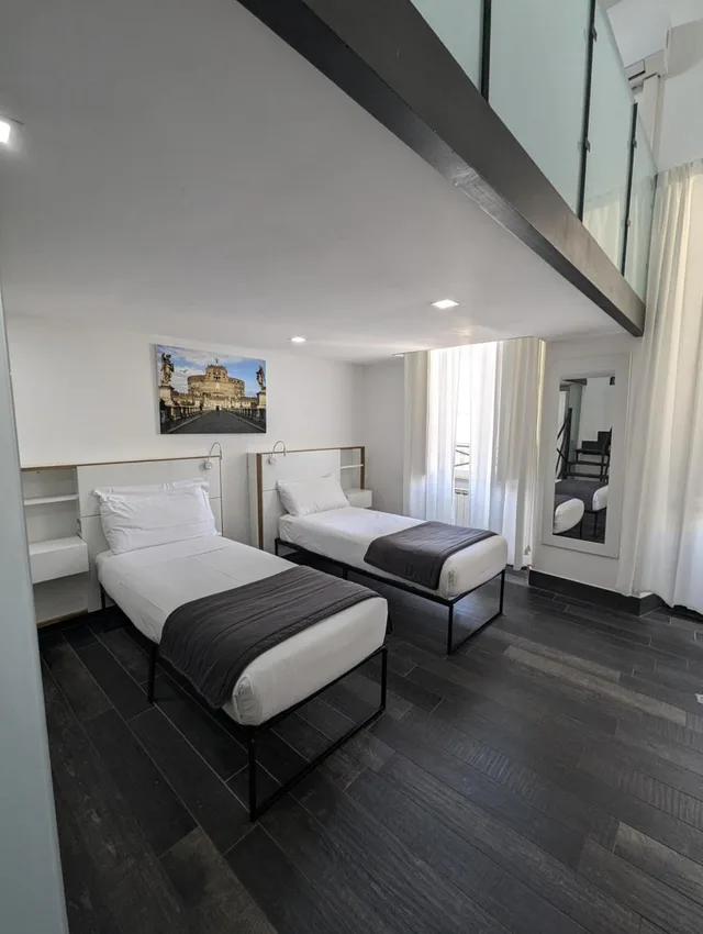 غرفة رباعية، Arch Rome Suites 5/10