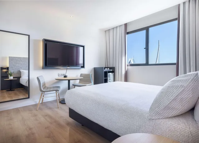غرفة سوبيريور، INNSiDE Valencia Oceanic 5/7