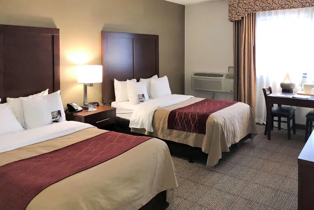 غرفة بسريرين مزدوجين، Comfort Inn Farmington Hills - Detroit Northwest 4/7