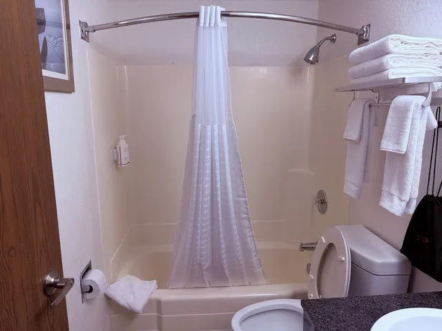 غرفة قياسية بسريرين مزدوجين، Motel6 Albert Lea, MN 10/10