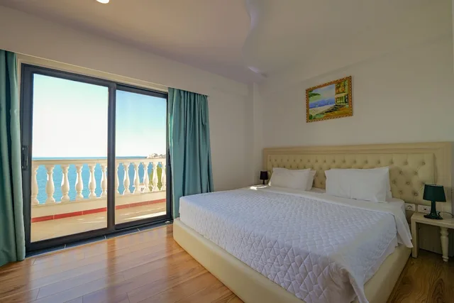 غرفة بسرير مزدوج بإطلالة على البحر، Hotel Iliria Sarande 2/10