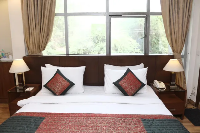 غرفة سوبيريور بسرير فردي، Velvet Apple Hotels 6/6