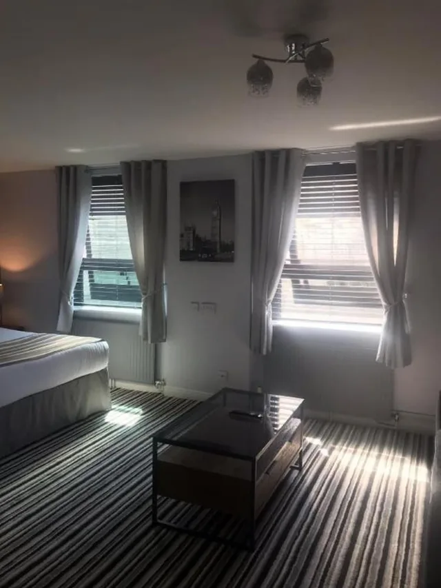 غرفة ديلوكس بسرير مزدوج، Dancenter East Midlands Airport 2/3