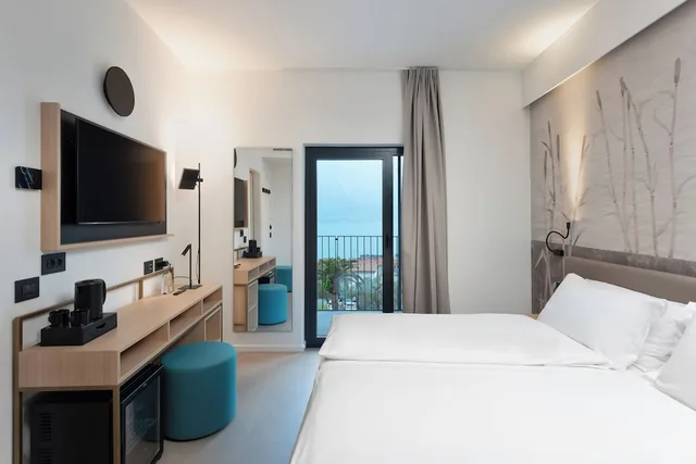 غرفة ديلوكس بسرير مزدوج بإطلالة على البحيرة، Hotel Royal Village 2/10