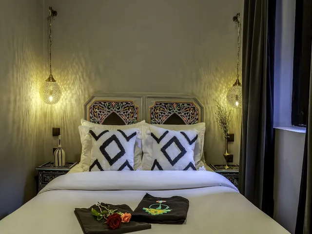 Cedre, Traditional, King Bed, Balcony, Riad Irhalne 1/2