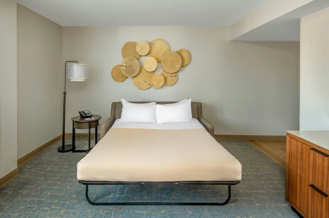 غرفة، Marriott Madison West 2/4