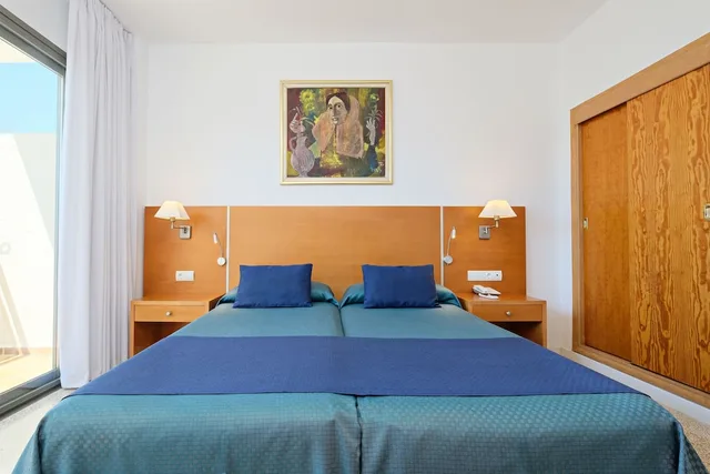 غرفة قياسية بسريرين منفصلين، Azuline Hotel S Anfora and Fleming 2/10