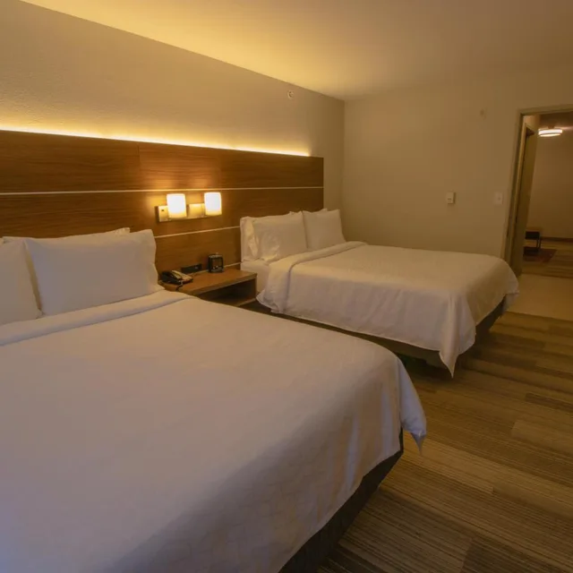 Suite, 2 Beds, Holiday Inn Express Hotel And Suites Manassas 2/2