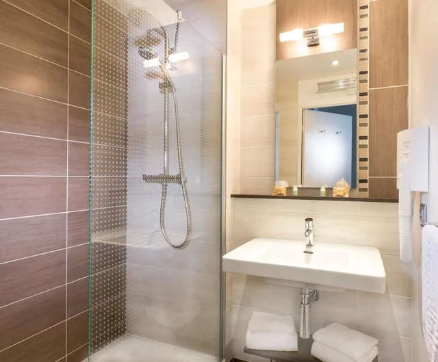غرفة ثلاثية بسرير مزدوج وسرير فردي، Hotel Campanile Metz Nord - Talange 7/9