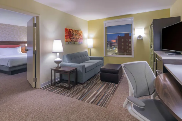جناح بسرير كوين، Home2 Suites Kansas City Downtown 2/2
