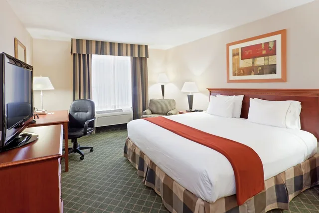 غرفة قياسية بسرير فردي، Holiday Inn Express Hotel Suites Kent State University 2/3
