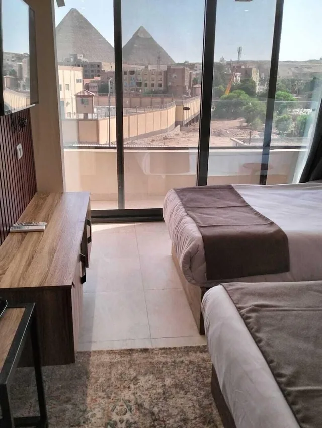 غرفة ديلوكس بسريرين منفصلين، Pyramid Front Hotel 2/4