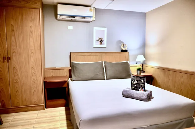 Budget, Queen Bed, No Window، Cha Am My House 2/2