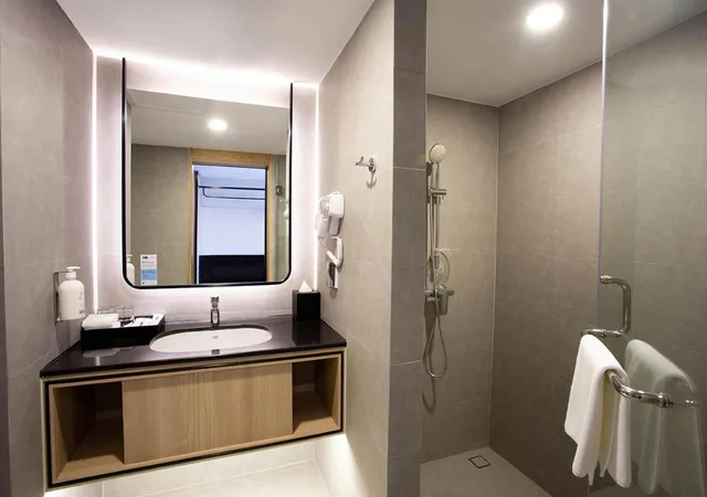 غرفة قياسية بسرير فردي، Holiday Inn Express & Suites Bangkok Central Pier 3/6