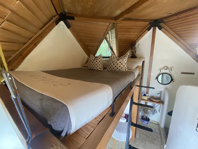 Royal, Fitz, Cabin, Double Bed، Bosque Geometrico 2/4