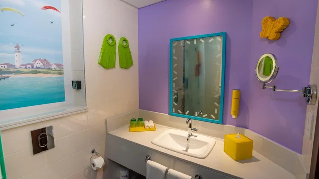 Friends and Kids، LEGOLAND Hotel Dubai 3/3
