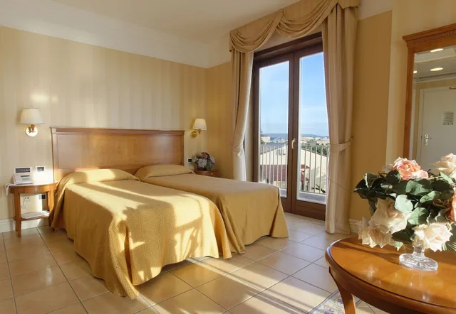 غرفة بسريرين منفصلين، Dioscuri Bay Palace Hotel 2/7
