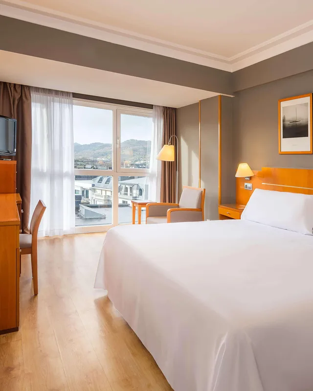 غرفة قياسية بسرير مزدوج، Hotel San Sebastian Orly, Affiliated by Melia 2/4