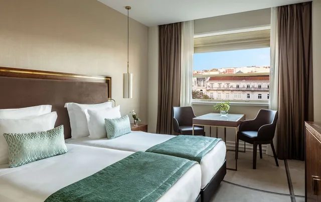 غرفة ديلوكس بسرير مزدوج بإطلالة على المدينة، Tivoli Avenida Liberdade the Leading Hotels of the World 4/8