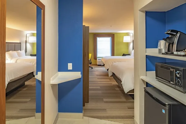 غرفة قياسية بسريرين كوين، Holiday Inn Express Suites N Waco Area West 8/8