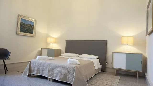 Classic, Queen Bed, Palazzo Circolone 9/10
