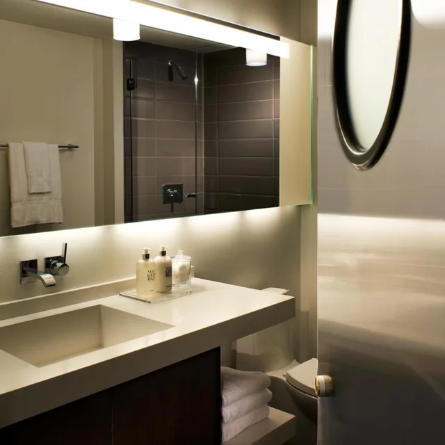 غرفة رباعية، Hotel Zetta San Francisco 2/2