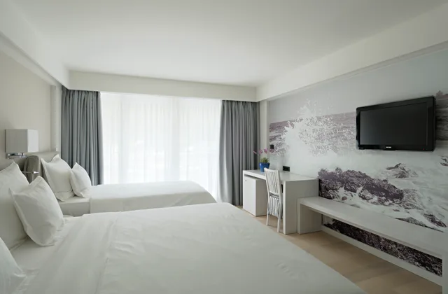 Park, Double Bed, Balcony، Hotel Osejava 1/2
