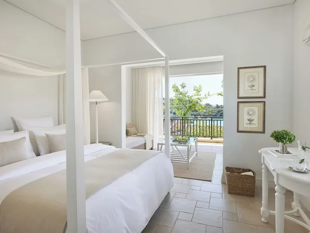Junior Suite, Bungalow, Double Bed, Sea View, 2 Sofa، Grecotel Eva Palace 2/2