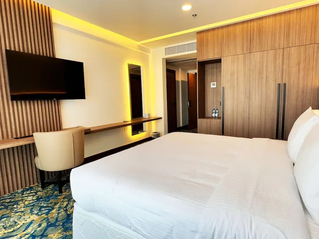 Mountain, Superior, Deluxe, Double Bed, Pool and Mountain View، Sur Grand Hotel 3/3