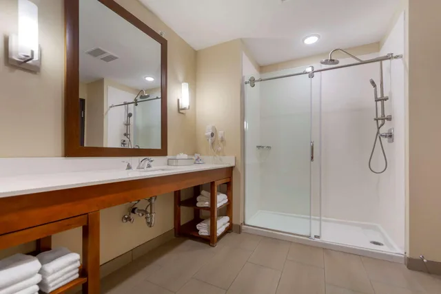 جناح بسرير كينج لذوي الإعاقة، Comfort Suites La Vista - Omaha 5/5