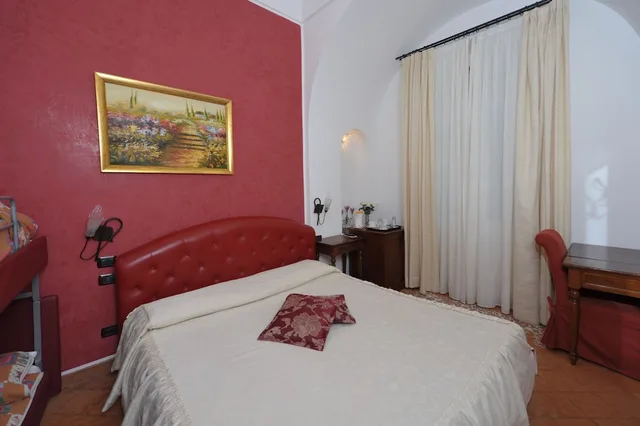 Deluxe, Double or Twin Bed, Hotel Villa Annalara 2/10
