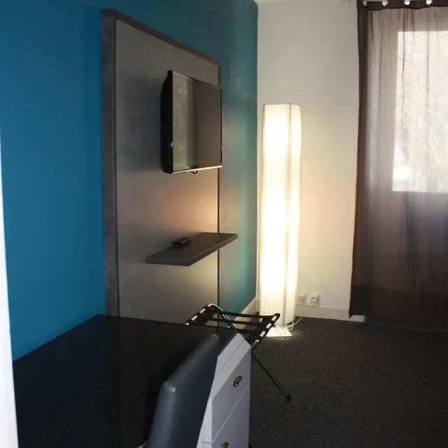 غرفة ثلاثية، Hotel La Citadelle 6/6