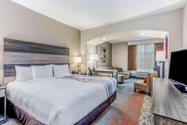 غرفة بسرير مزدوج، La Quinta Inn Suites By Wyndham Andrews 1/3