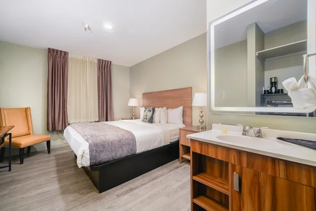 غرفة بسرير كينج يُسمح فيها بالحيوانات الأليفة، Urban Boutique Hotel 6/10