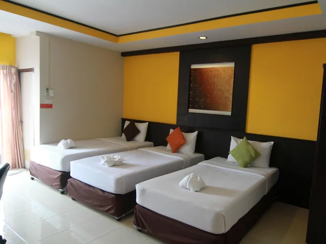 غرفة قياسية ثلاثية بثلاثة أسرّة، Grand Pinnacle Suvarnabhumi 1/1