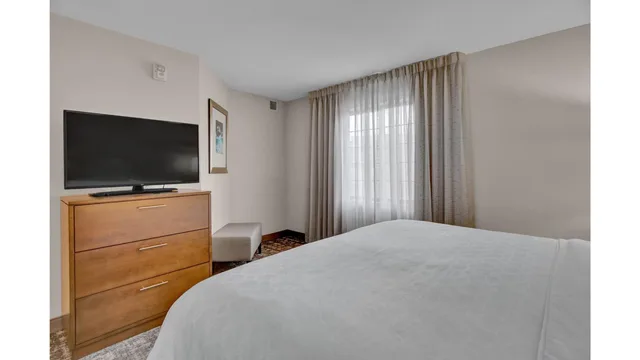 2 Bedrooms, Suite, King Bed, Accessible, Staybridge Suites Salt Lake-West Valley City 6/10