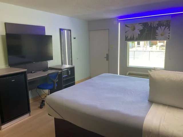 غرفة قياسية مفردة بسرير كينج، Rest and Relax Inn (ex Quality Inn and Suites University Area) 4/10