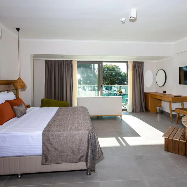 جناح بسرير كينج وسرير كوين، Yalipark Beach Hotel 3/20