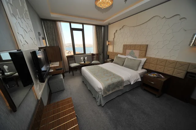 Superior Double or Twin Sea View, Grand Star Hotel Bosphorus 2/4