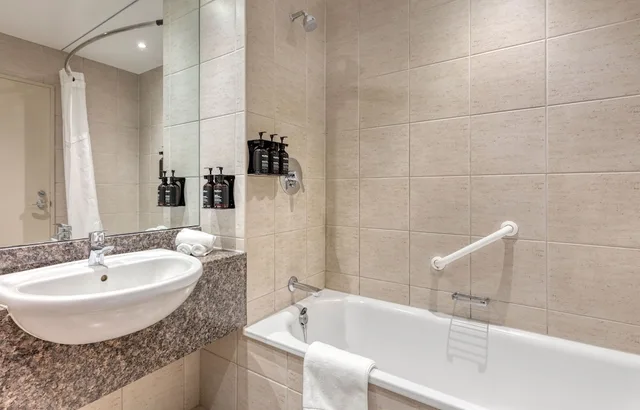 Deluxe, 2 Queen Beds, Valley View، Rydges Rotorua 3/3