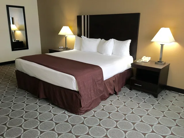 جناح بسرير كينج مع أريكة بمطبخ، Best Western Pahrump Oasis 4/6