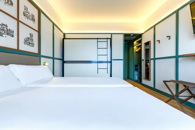 غرفة قياسية رباعية، Petit Palace Tamarises 9/10