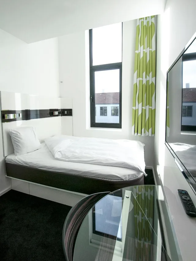 Heaven, Queen Bed, Wakeup Copenhagen Borgergade 1/2